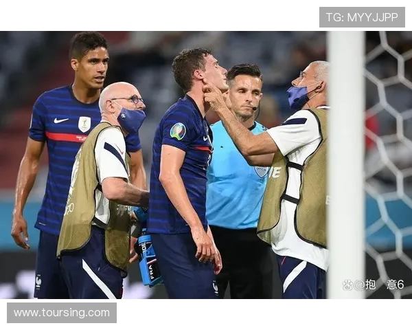 那不勒斯全队赛后欢庆夺冠时刻 定格辉煌历史新篇章