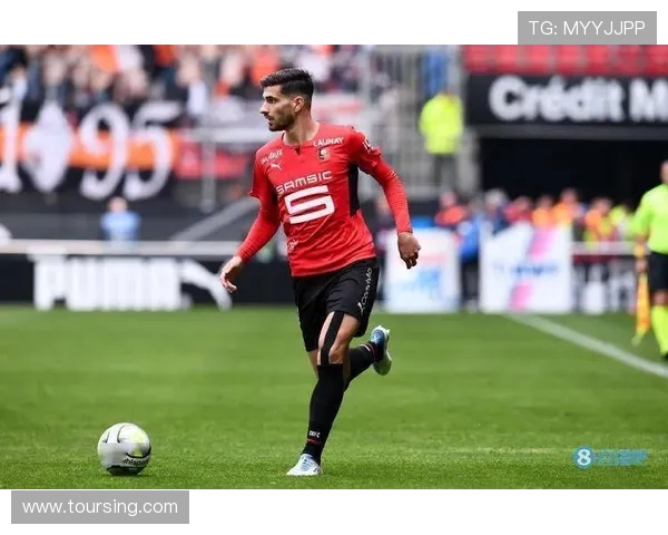 巴黎人报曝巴黎青训前锋恩詹图腿筋重伤缺阵六至八周将缺席时间